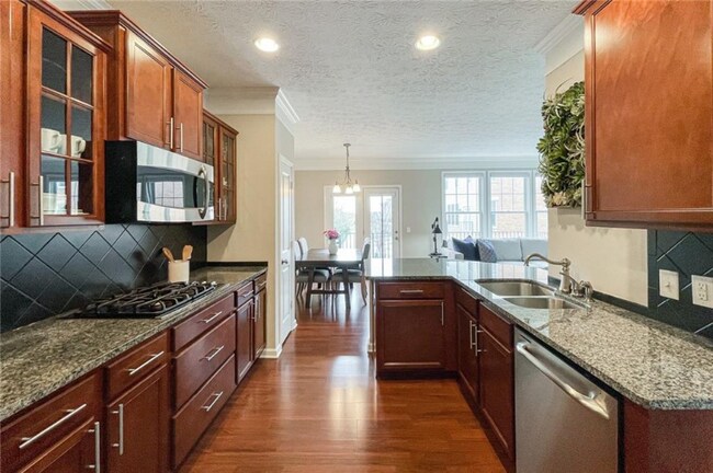 Building Photo - 12729 Vanderhorst St