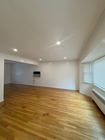 Building Photo - 49 Catalpa St