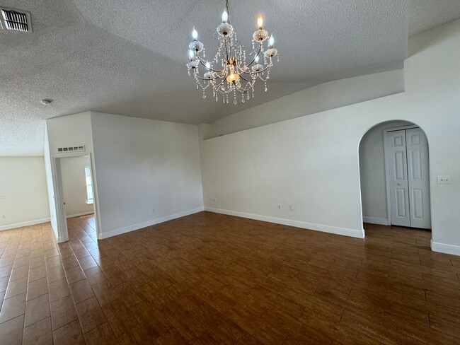 Building Photo - Ready to move-in March 14th!  Charming 3 B...