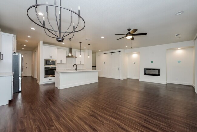 Building Photo - 8585 Mulligan Pass