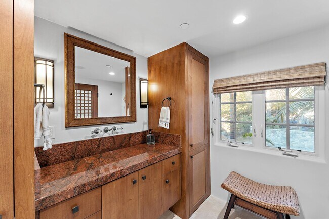 Building Photo - GORGEOUS CUSTOM BEACH HOME - Solimar Beach...