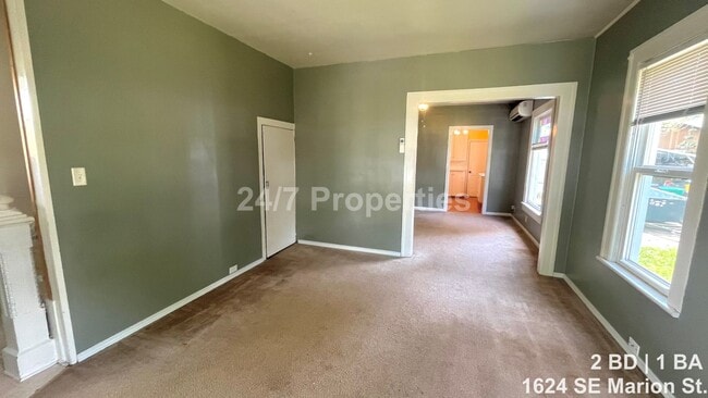 Building Photo - Charming 2 BD | 1 BA Duplex in Sellwood