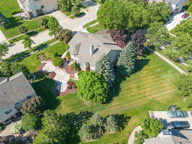 Building Photo - 24084 Westmont Dr