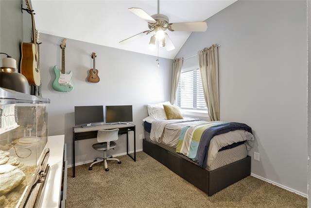 Building Photo - 2209 Walnut Grove Ln