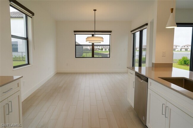 Building Photo - 5630 Carrara Dr