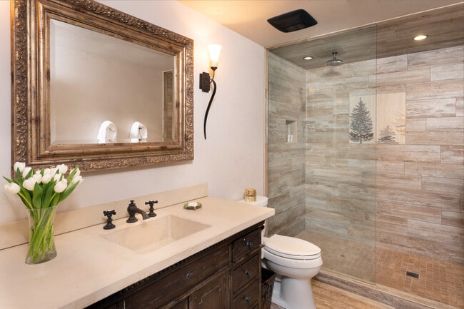 Building Photo - 665 Callicotte Ranch Dr