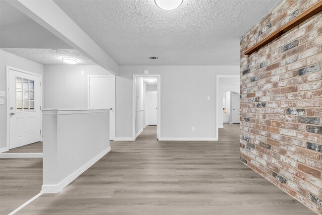 Building Photo - 11829 S Red Cedar Cir