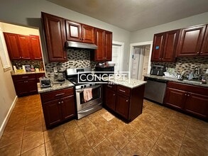 Building Photo - 10-A Carmel St. Unit 1