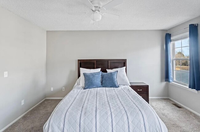 Building Photo - Charming Townhome for Rent in Timber Lake ...