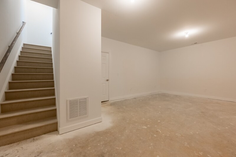 Building Photo - 1041 Balsam Ln