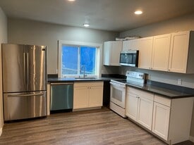 Building Photo - 1220 S Holgate St