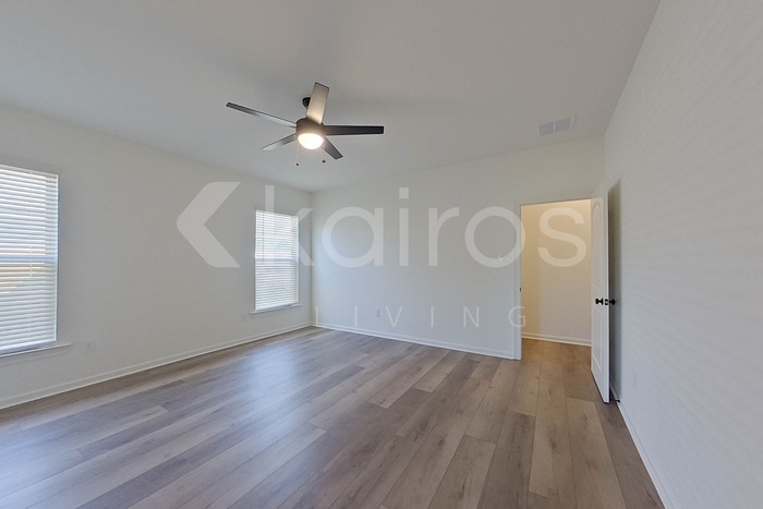 Building Photo - 302 Carencro St