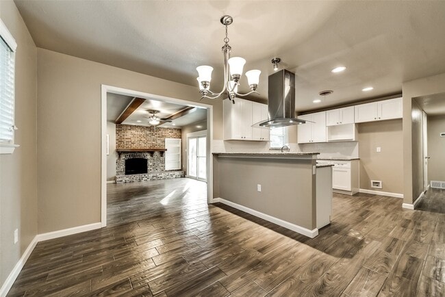 Building Photo - 2817 Blackwood Dr