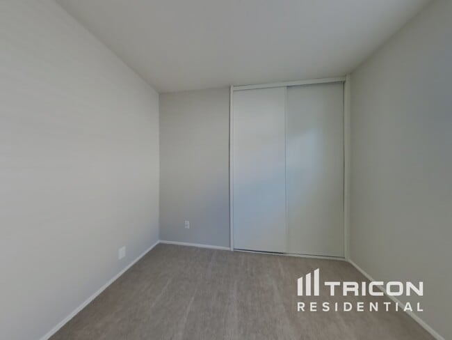Building Photo - 2076 Harte Ct