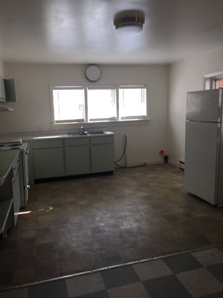 Building Photo - 100 VT-14