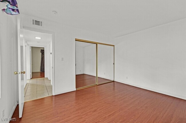 Building Photo - 4320 Gannet Cir