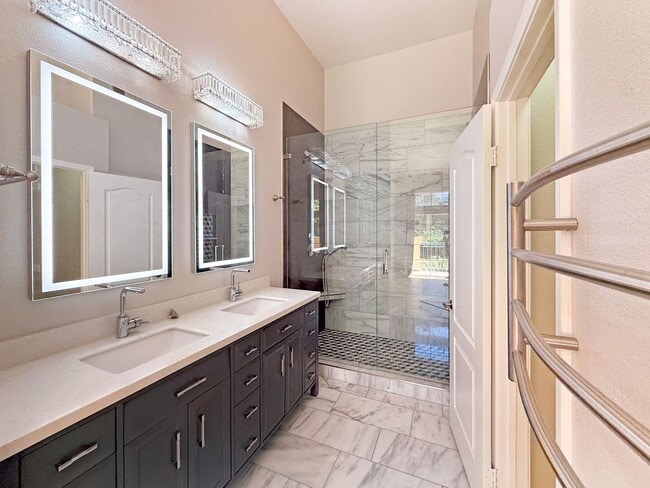 Building Photo - SD: 2BD/2BA Townhome with Private Balcony, 2-Car Garage, and Loft!