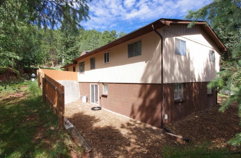 Backyard Walkout - 1321 Browning Avenue