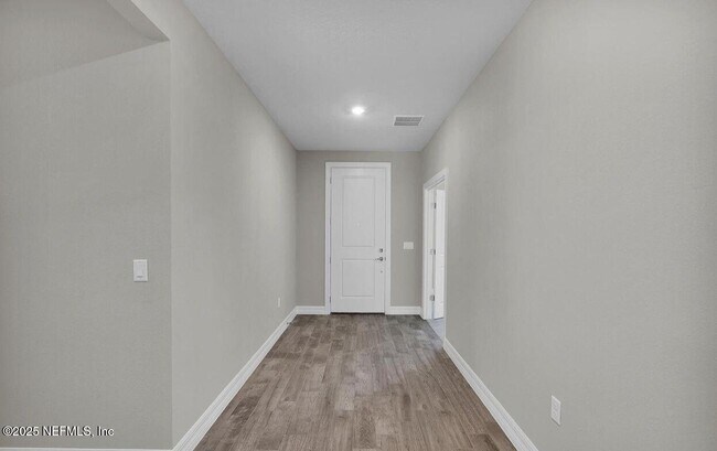 Building Photo - 483 La Mancha Dr