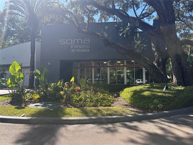 Building Photo - 650 NE 64th St