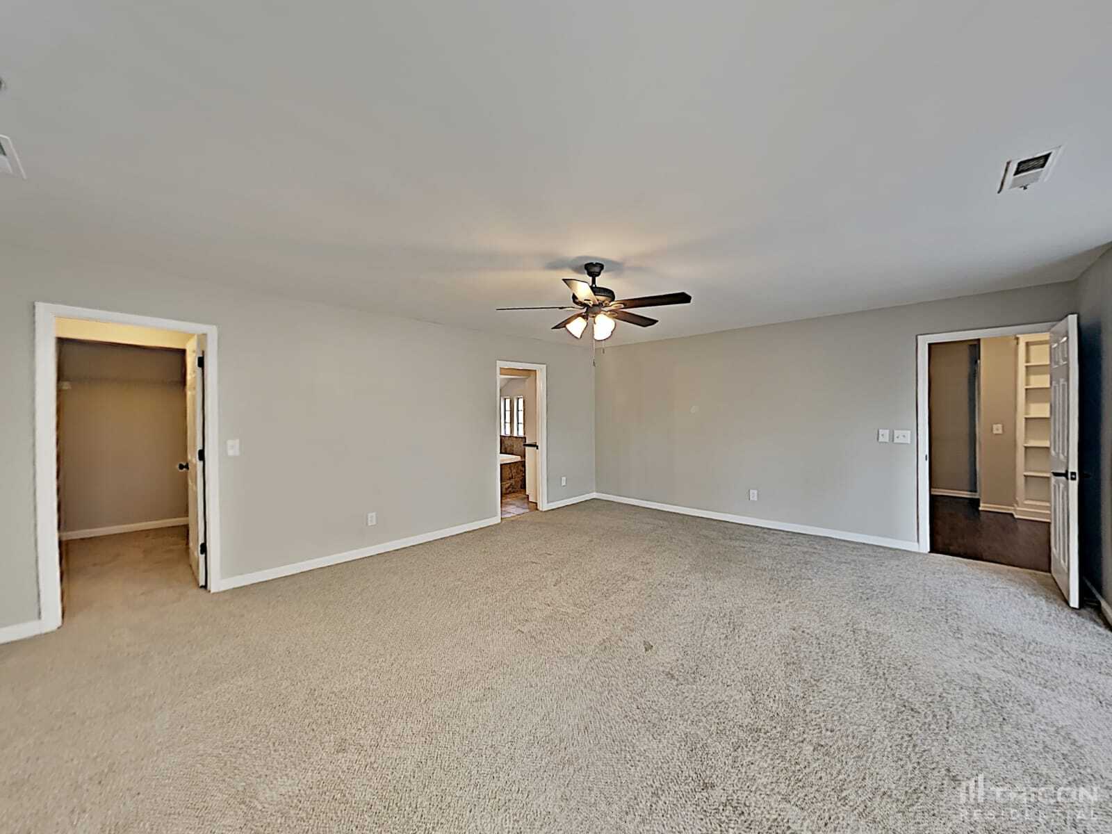 Building Photo - 2408 Ravine Dr
