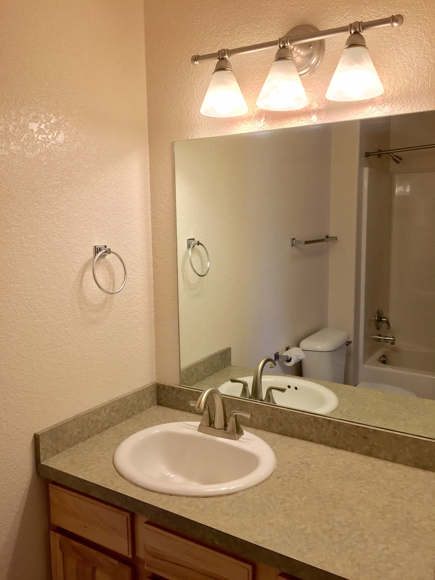 Building Photo - 19 Diane Rd