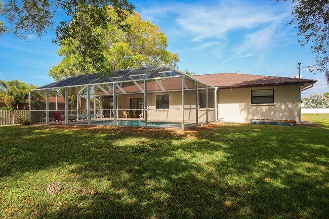 Building Photo - Englewood Annual Pool Home for Rent