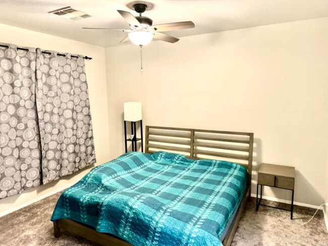 Building Photo - 4567 S Joshua Tree Ln