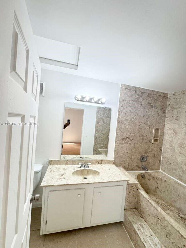 Building Photo - 31 Crossings Cir