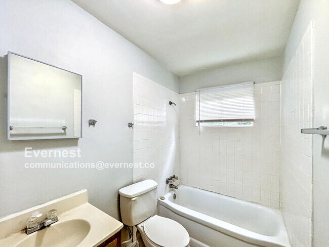 Building Photo - 112 N Germantown Rd