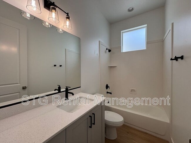 Building Photo - 2963 E Snowberry Dr