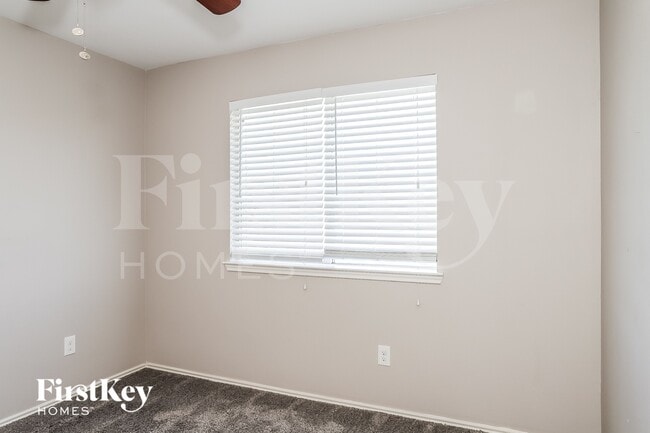 Building Photo - 2110 Nichole Woods Dr