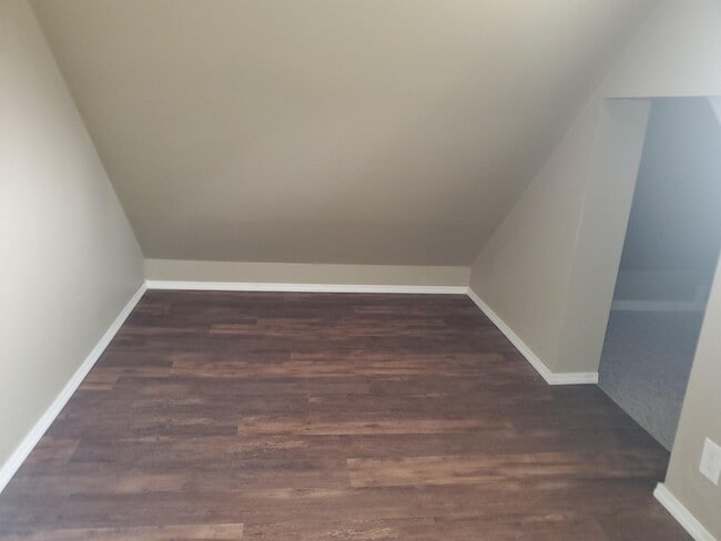 Building Photo - 3213 Center St NE