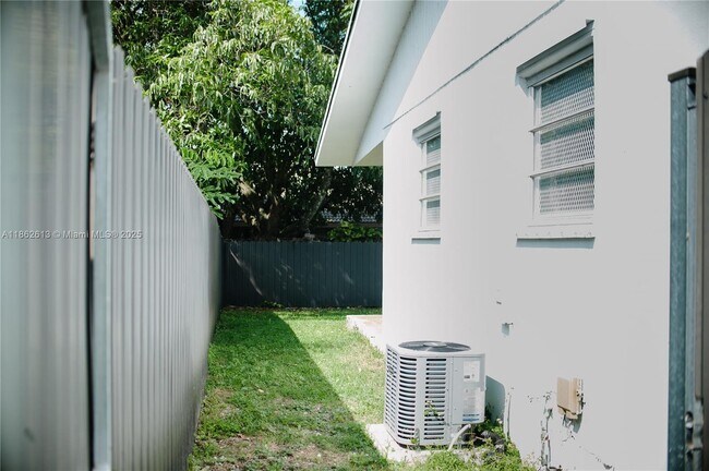 Building Photo - 20522 SW 92nd Pl