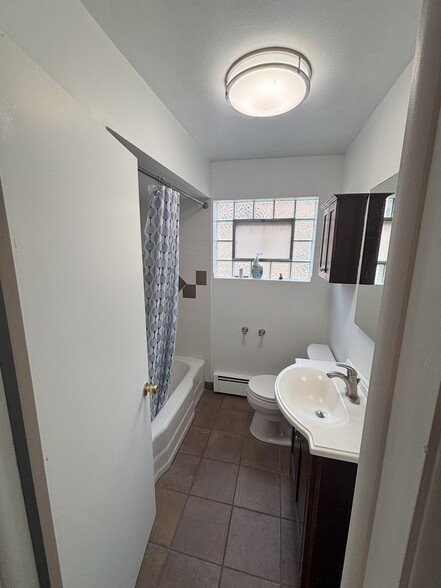 Bathroom 1 - 1125 Bohland Ave