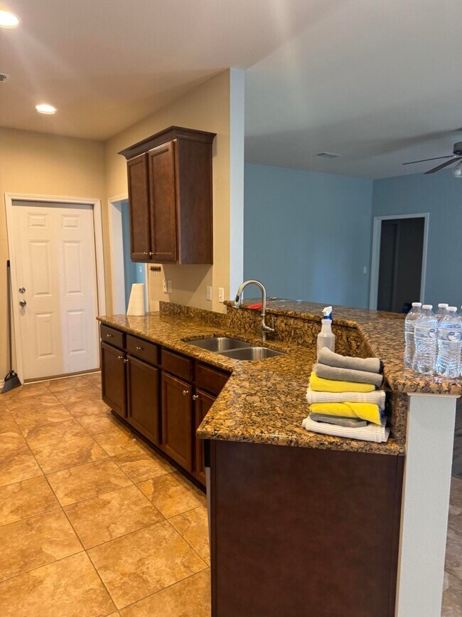 Building Photo - 156 Creve Core Dr