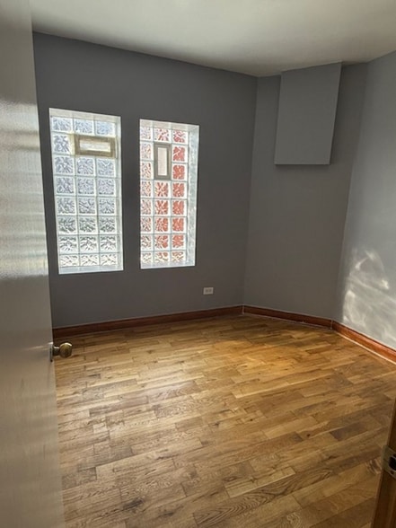 Building Photo - 1142 S Francisco Ave