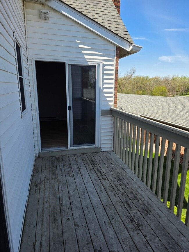 Building Photo - 1361 Cunat Ct