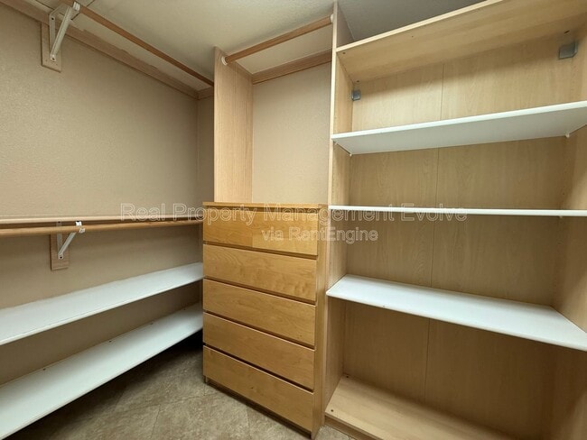 Building Photo - 11003 W Laurelwood Ln