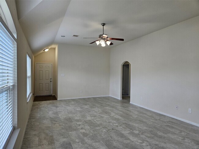 Building Photo - 5231 Lagoon Ct