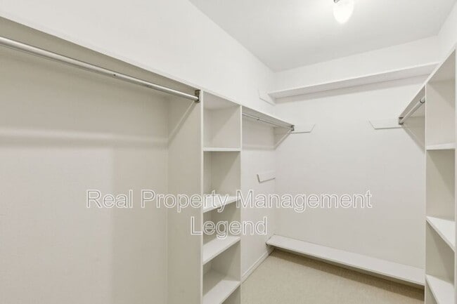 Building Photo - 6505 Copper Creek Dr