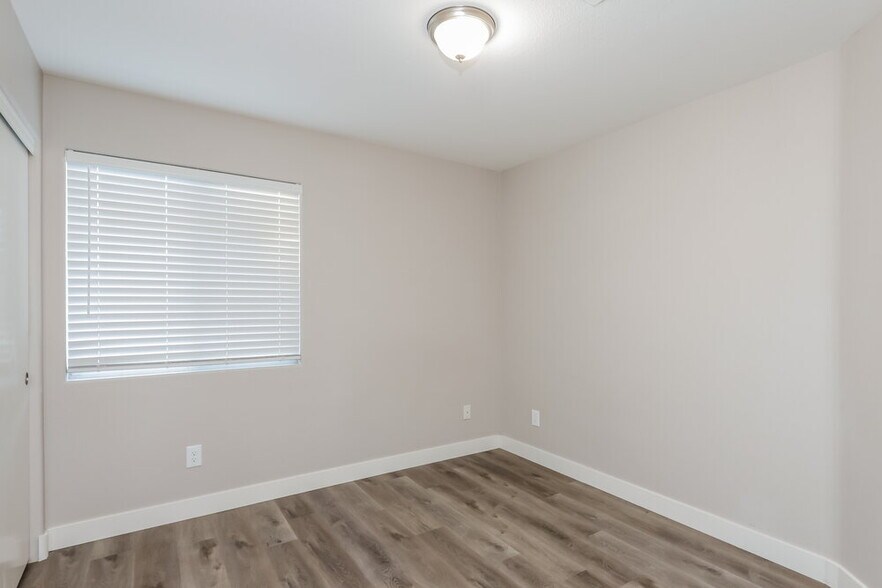 Building Photo - 7425 Flat Rock St