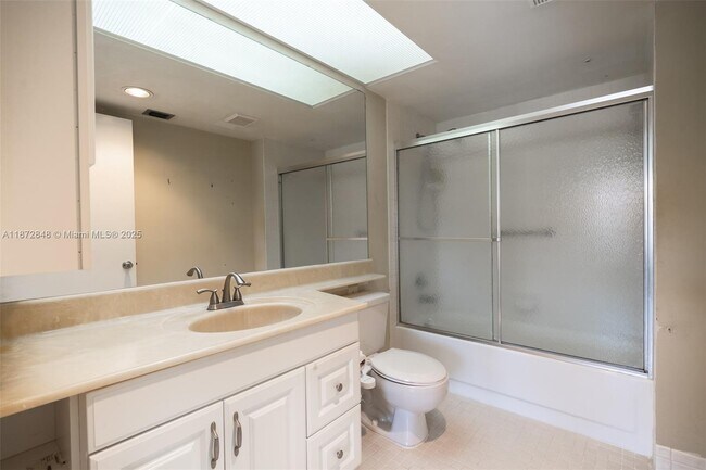 Building Photo - 1000 SW 128th Terrace