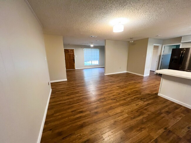 Building Photo - Newly Updated 4 Bedroom House for Rent, ne...