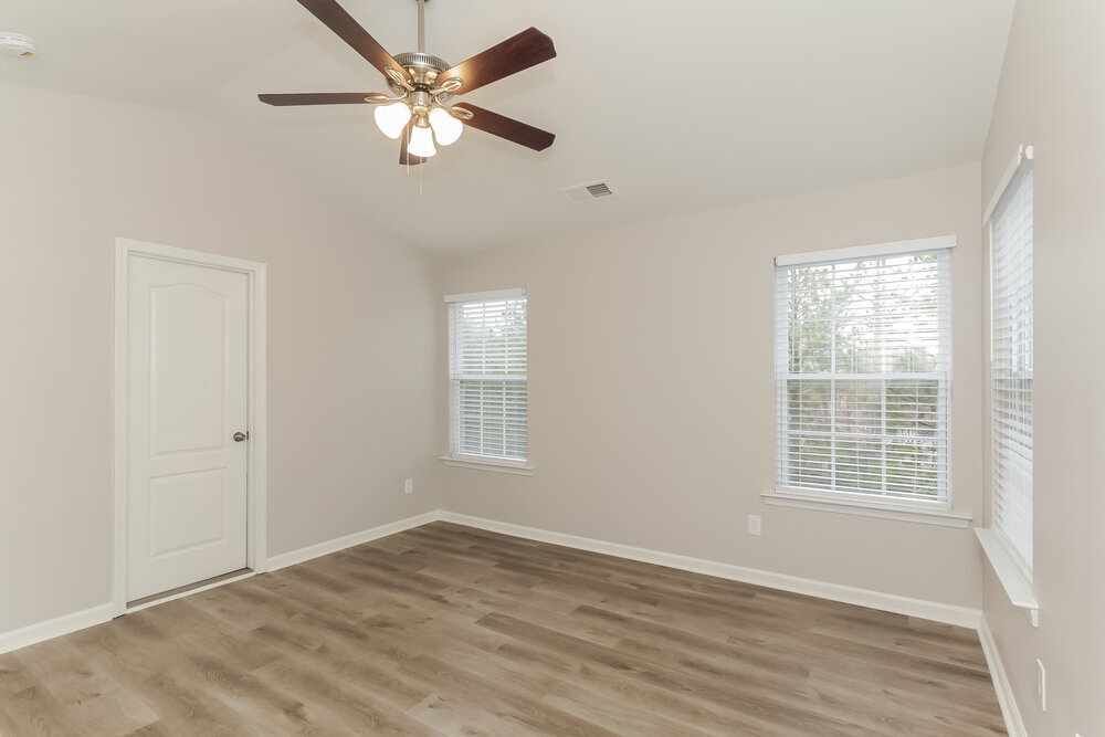 Building Photo - 9948 Evergreen Terrace Dr