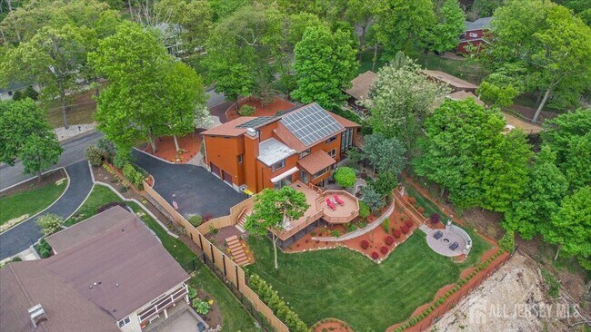 Building Photo - 950 Sunset Ridge