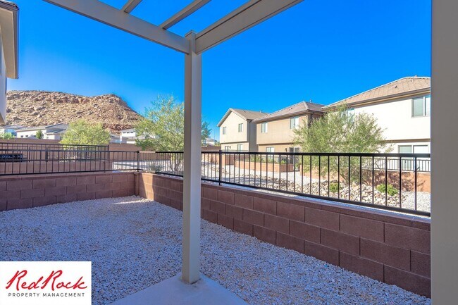 Building Photo - Move In Special - $500 Off First Months Re...