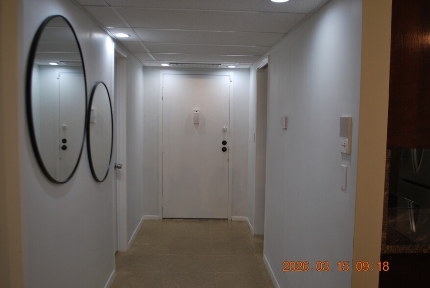 Entry Hallway - 612 N Louise St
