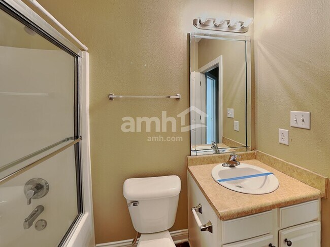 Building Photo - 5902 Cabot Dr