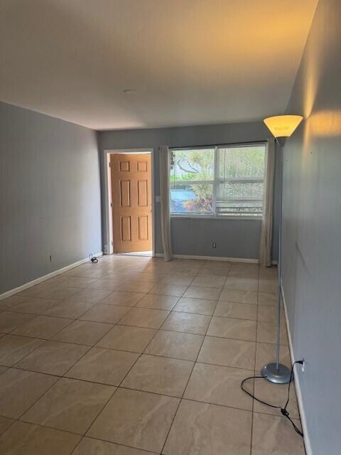 Building Photo - 13793 Oleander Ave